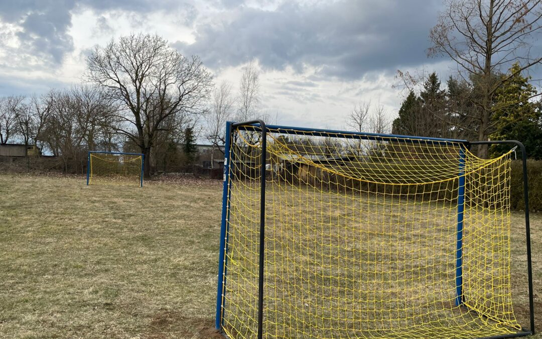 Neue Fußballtore für Lögow – Sportplatz ab sofort nutzbar