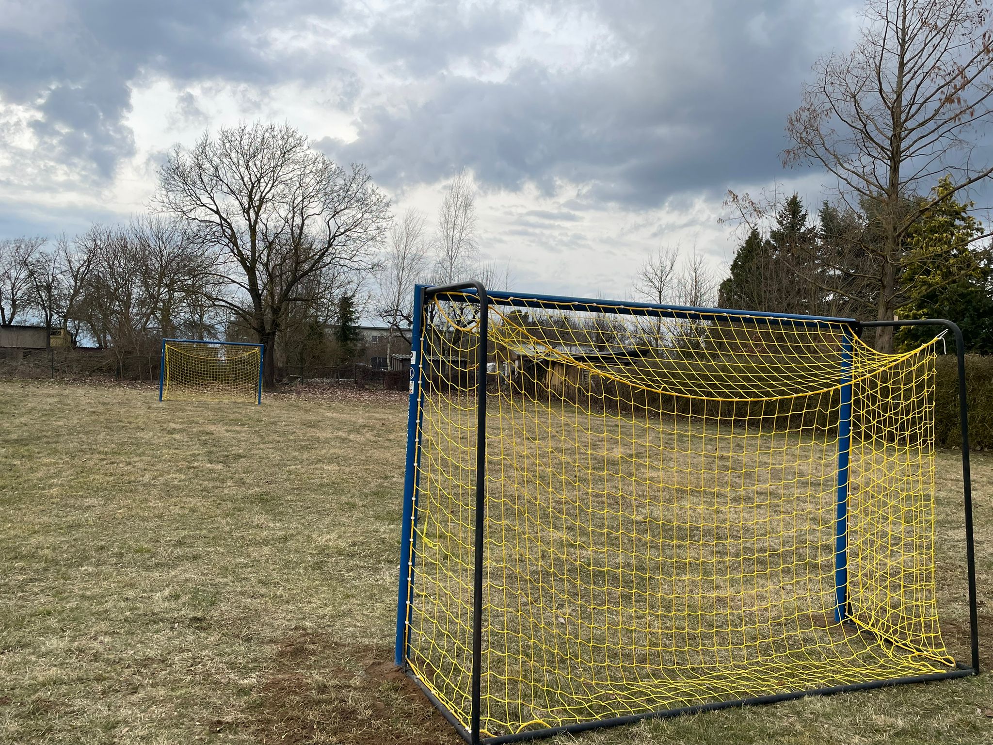 Neue Fußballtore für Lögow – Sportplatz ab sofort nutzbar